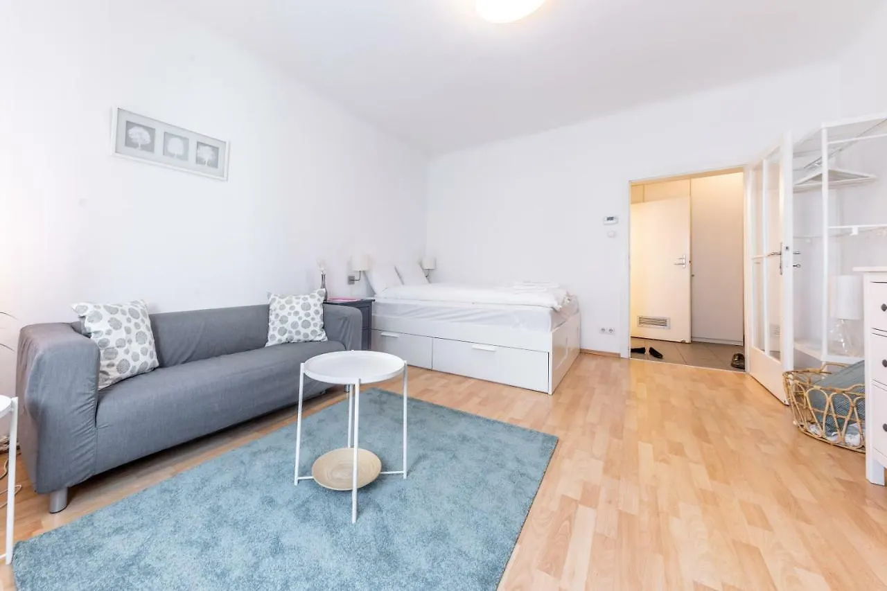 Apartment Near Naschmarkt Vienna